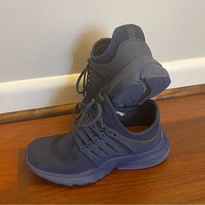 Kids Navy Sneaker